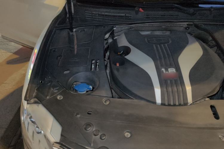 Used Geely Auto Emgrand GT 2016 1.8T Zunya Model Engine Bay Right