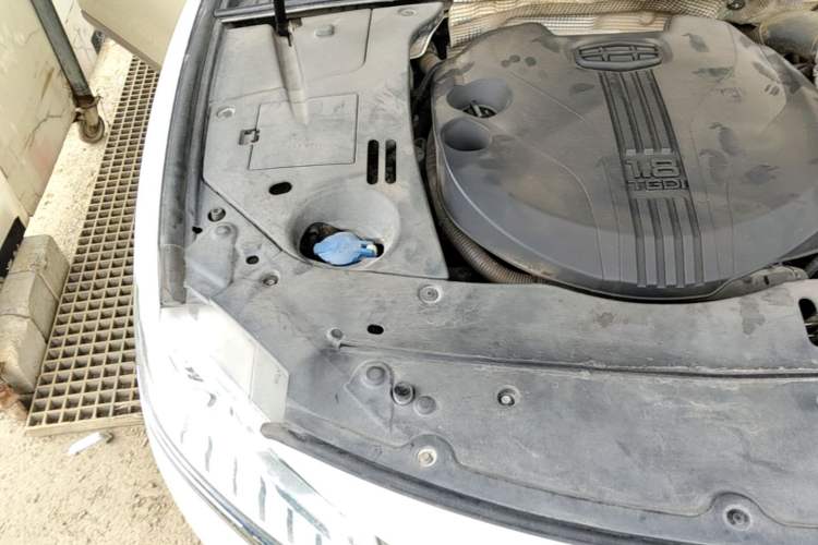 Used Geely Auto Emgrand GT 2016 1.8T Zunya Model Engine Bay Right