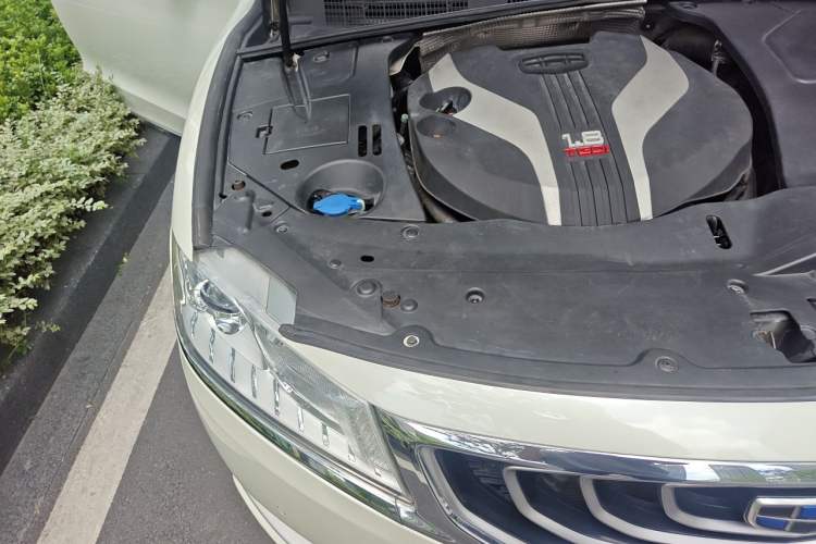 Used Geely Auto Emgrand GT 2016 1.8T Zunya Model Engine Bay Right