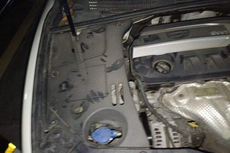 Used Geely Auto Emgrand GT 2016 2.4L Zunya Model Engine Bay Right