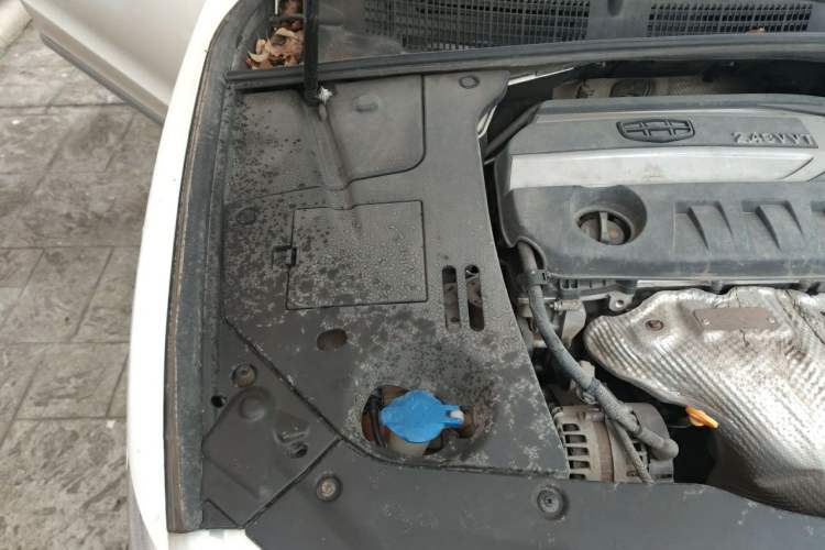 Used Geely Auto Emgrand GT 2016 2.4L Zunya Model Engine Bay Right