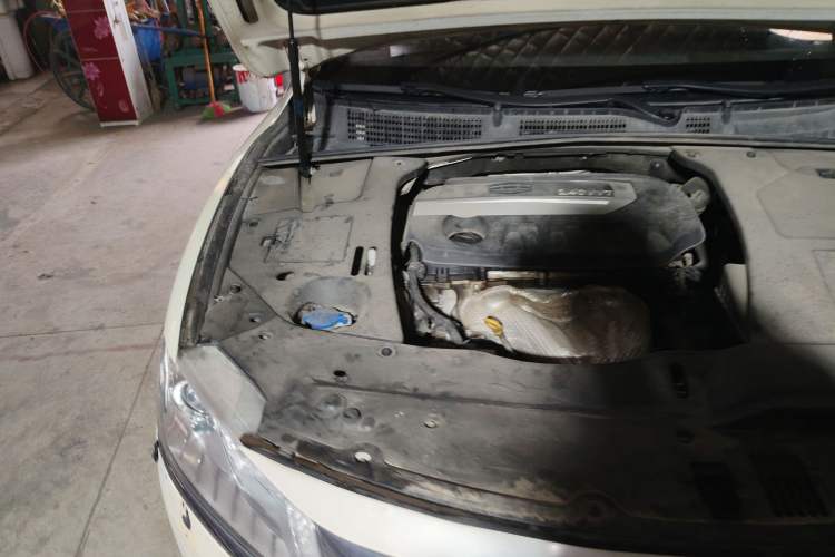 Used Geely Auto Emgrand GT 2016 2.4L Comfort Version Engine Bay Right