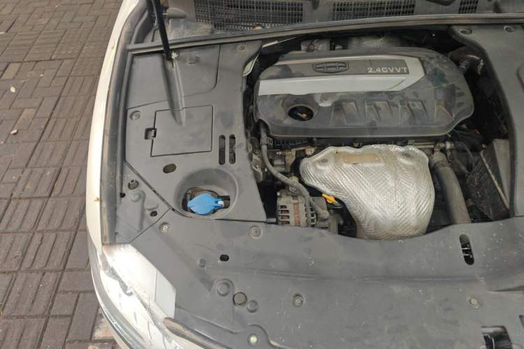 Used Geely Auto Emgrand GT 2016 2.4L Zunya Model Engine Bay Right