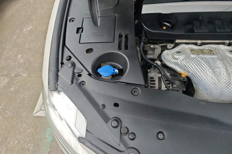 Used Geely Auto Emgrand GT 2016 2.4L Zunya Model Engine Bay Right