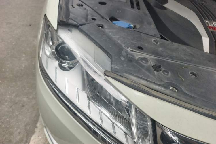 Used Geely Auto Emgrand GT 2016 1.8T Comfort Model Engine Bay Right