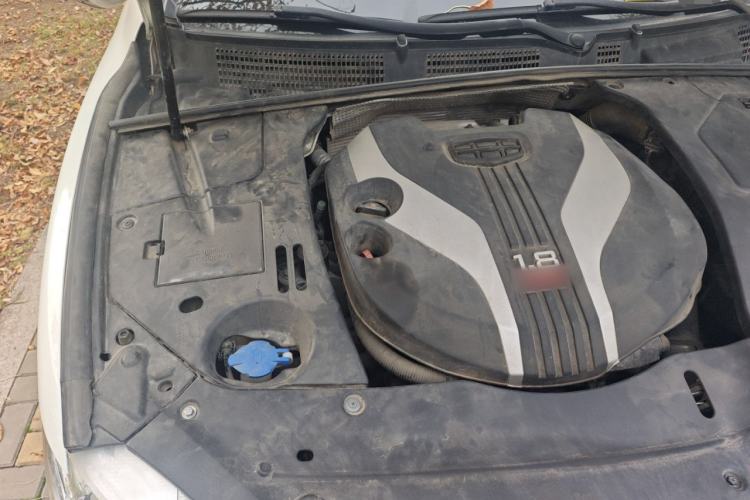Used Geely Auto Emgrand GT 2016 1.8T Comfort Model Engine Bay Right