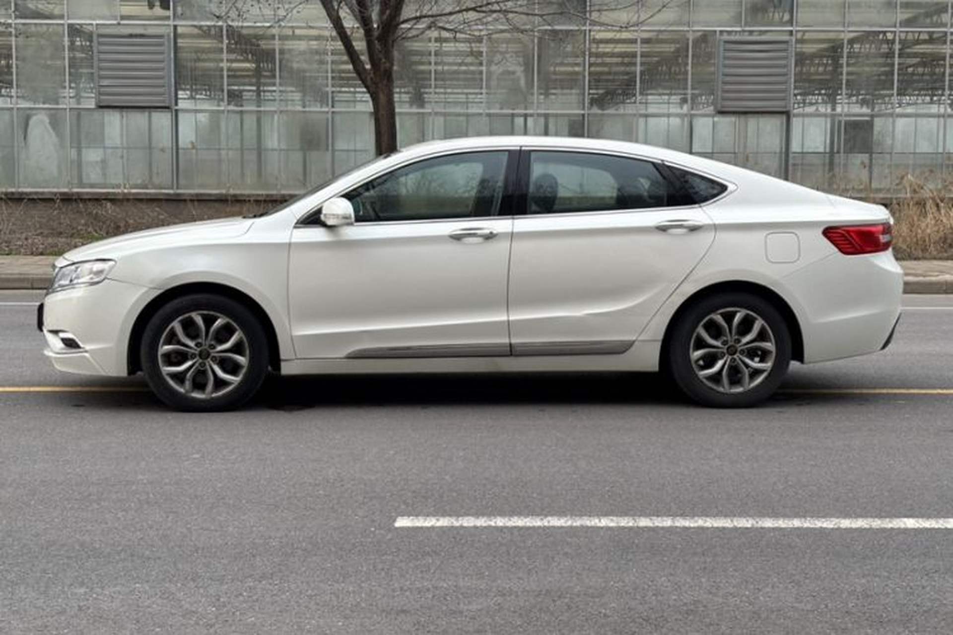 Used Geely Auto Emgrand GT 2016 2.4L Comfort Version Exterior 3