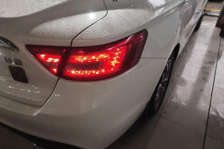 Used Geely Auto Emgrand GT 2016 2.4L Zunya Model Exterior 3