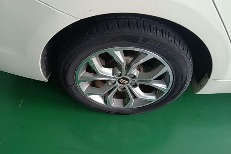Used Geely Auto Emgrand GT 2016 1.8T Zunya Model Exterior 5