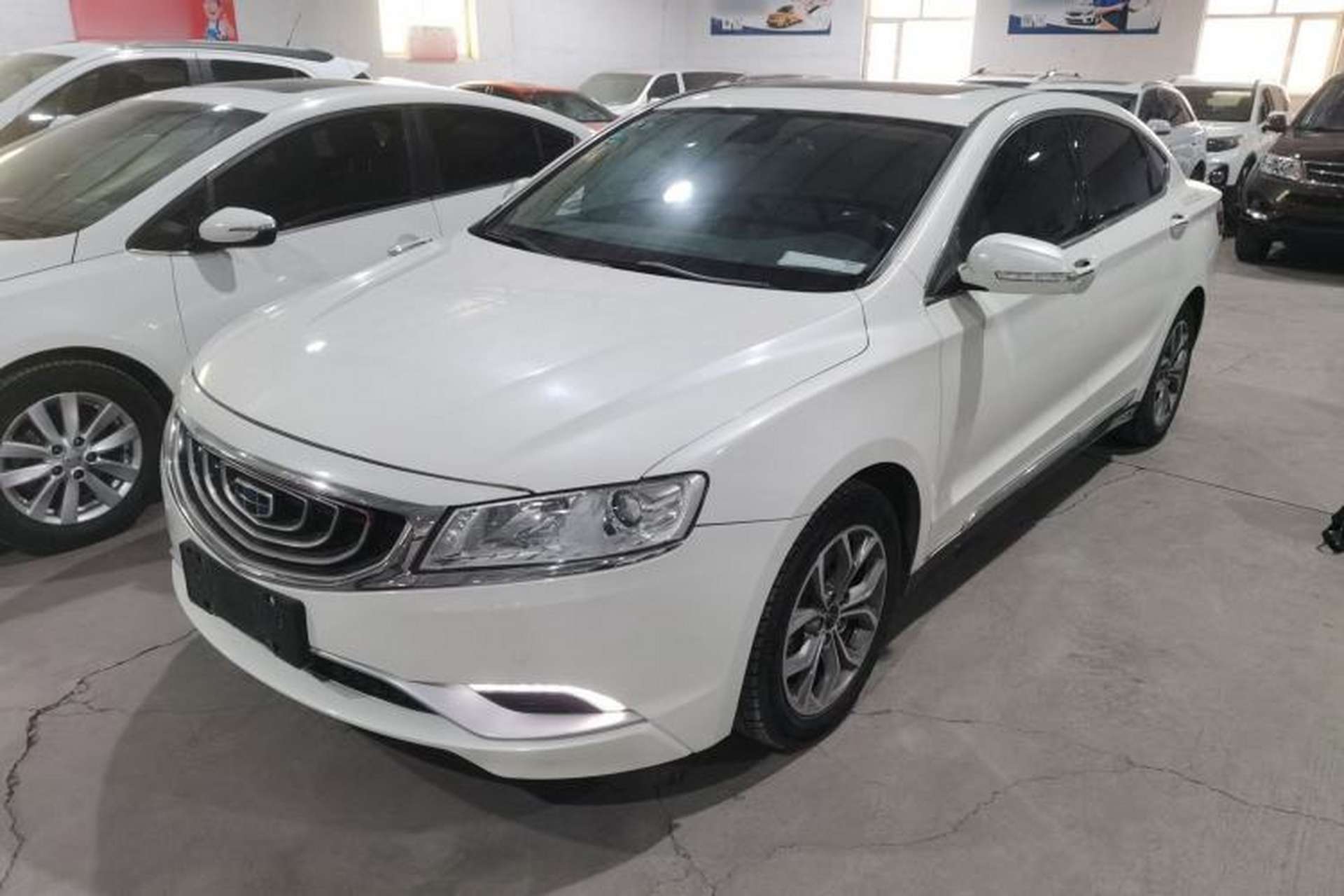 Used Geely Auto Emgrand GT 2016 2.4L Zunya Model Front Left 45 Deg