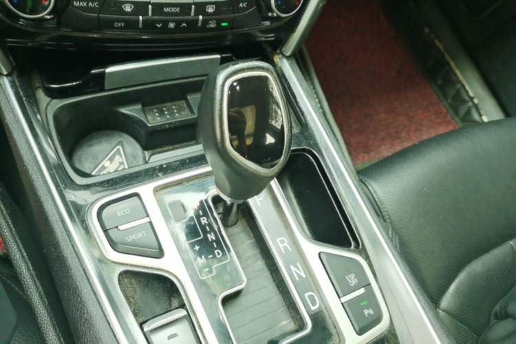 Used Geely Auto Emgrand GT 2016 2.4L Comfort Version Gear Lever