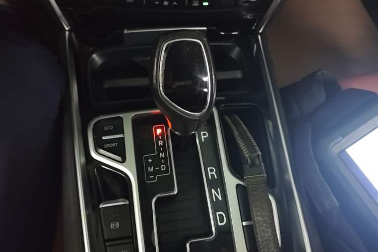 Used Geely Auto Emgrand GT 2016 2.4L Zunya Model Gear Lever