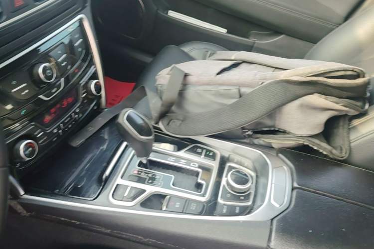 Used Geely Auto Emgrand GT 2016 2.4L Zunya Model Gear Lever