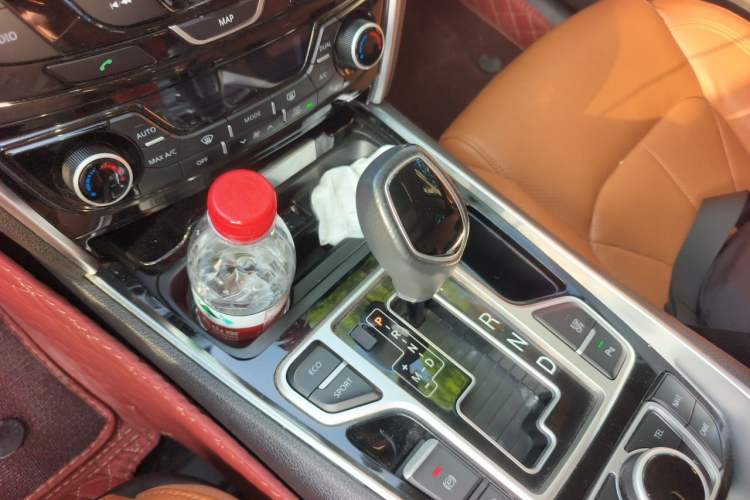 Used Geely Auto Emgrand GT 2016 1.8T Zunya Model Gear Lever