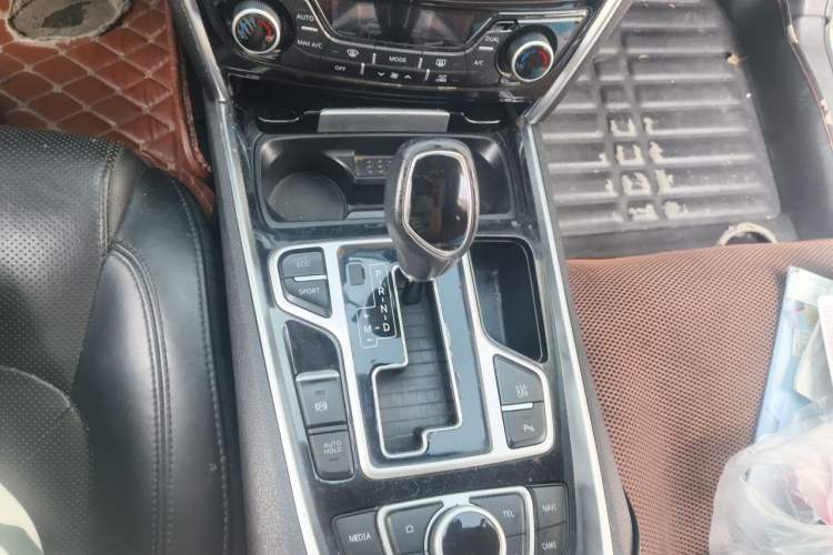 Used Geely Auto Emgrand GT 2016 2.4L Zunya Model Gear Lever