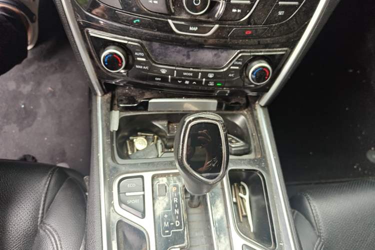 Used Geely Auto Emgrand GT 2016 2.4L Zunya Model Gear Lever