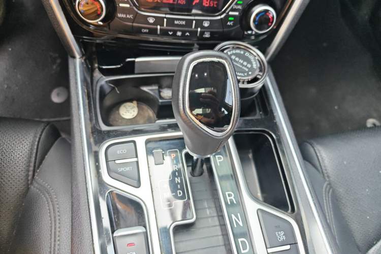 Used Geely Auto Emgrand GT 2016 2.4L Zunya Model Gear Lever