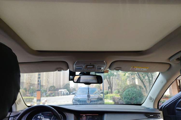 Used Geely Auto Emgrand GT 2016 1.8T Zunya Model Headliner