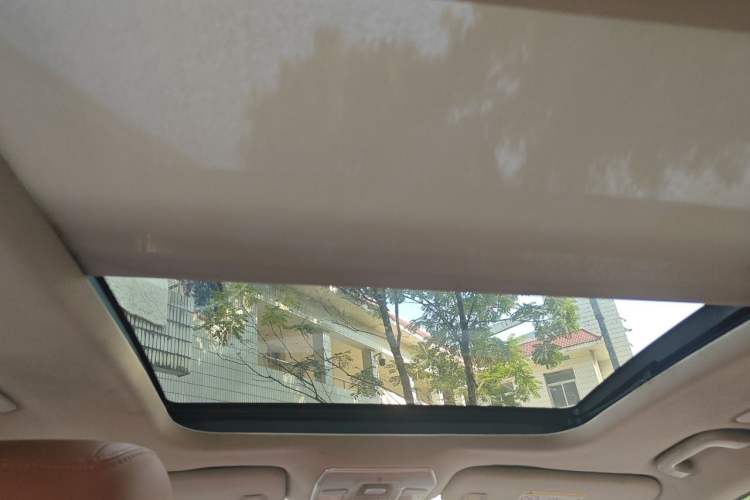 Used Geely Auto Emgrand GT 2016 1.8T Zunya Model Headliner