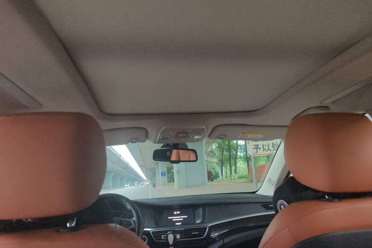 Used Geely Auto Emgrand GT 2016 1.8T Zunya Model Headliner