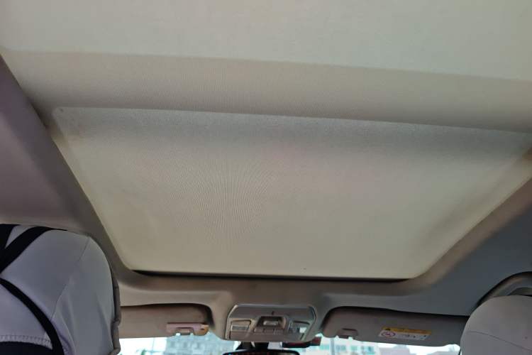 Used Geely Auto Emgrand GT 2016 1.8T Zunya Model Headliner