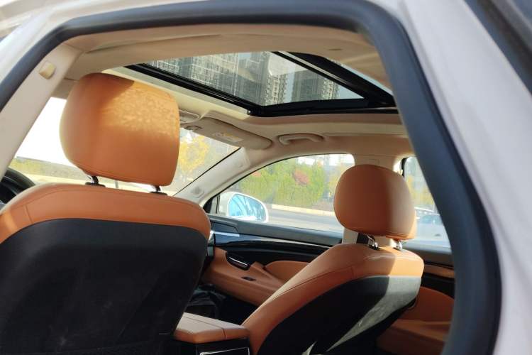 Used Geely Auto Emgrand GT 2016 2.4L Comfort Version Headliner