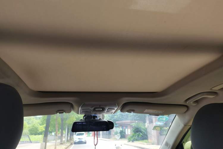 Used Geely Auto Emgrand GT 2016 1.8T Comfort Model Headliner