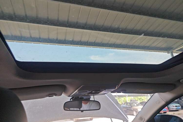 Used Geely Auto Emgrand GT 2016 2.4L Comfort Version Headliner