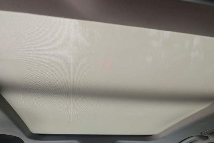 Used Geely Auto Emgrand GT 2016 1.8T Zunya Model Headliner