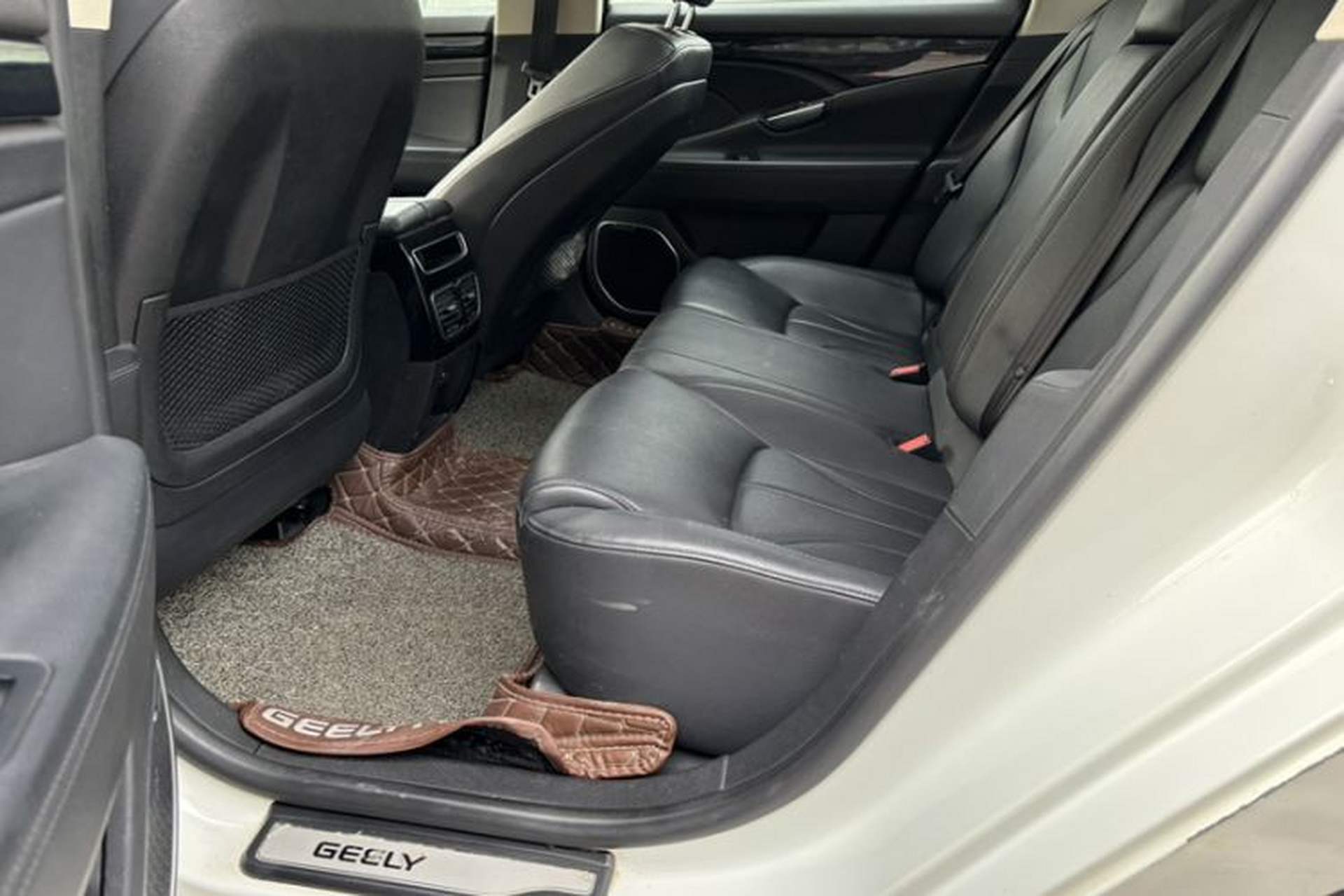 Used Geely Auto Emgrand GT 2016 2.4L Comfort Version Interior 4