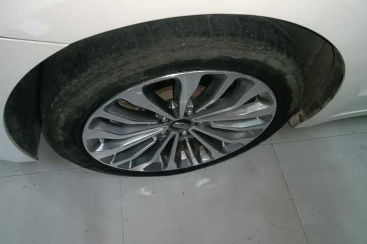 Used Geely Auto Emgrand GT 2016 1.8T Zunya Model Left Front Wheel Hub