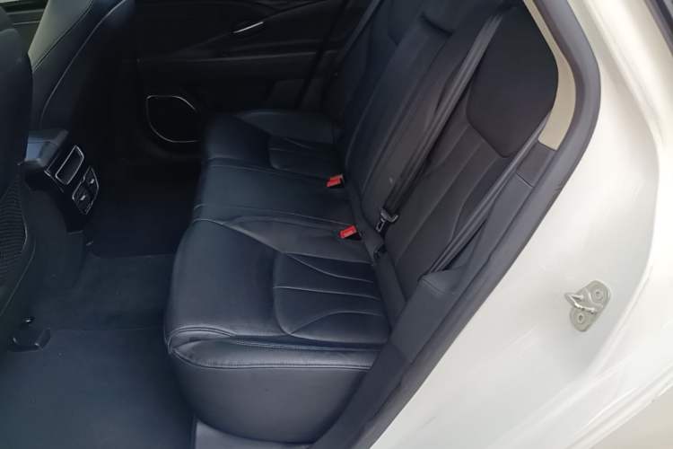 Used Geely Auto Emgrand GT 2016 1.8T Comfort Model Left Rear Seat