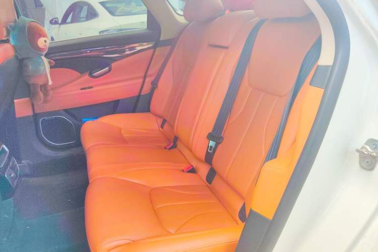Used Geely Auto Emgrand GT 2016 2.4L Comfort Version Left Rear Seat