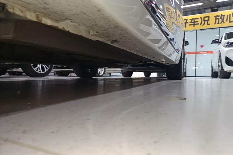 Used Geely Auto Emgrand GT 2016 2.4L Zunya Model Left Side Sill