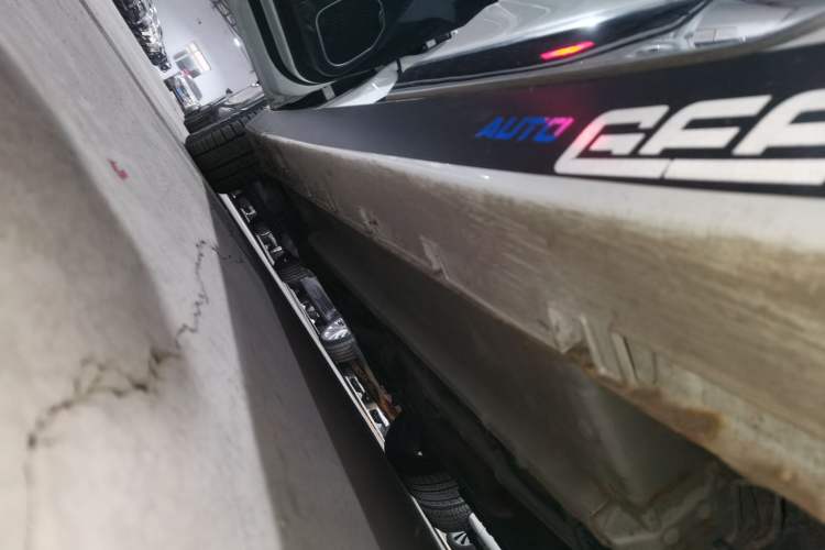 Used Geely Auto Emgrand GT 2016 2.4L Zunya Model Left Side Sill