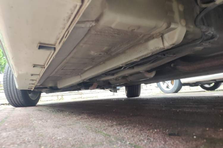 Used Geely Auto Emgrand GT 2016 1.8T Zunya Model Left Side Sill