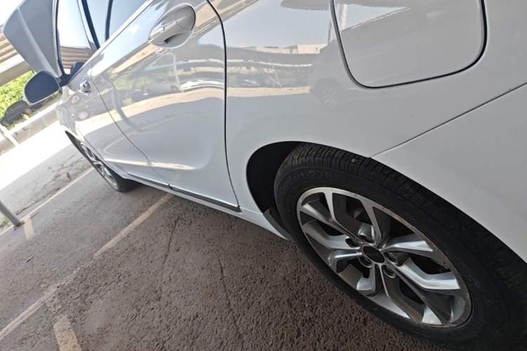 Used Geely Auto Emgrand GT 2016 2.4L Comfort Version Left Side Sill