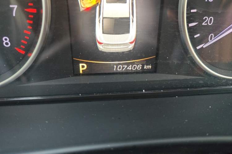 Used Geely Auto Emgrand GT 2016 1.8T Zunya Model Odometer Close Up