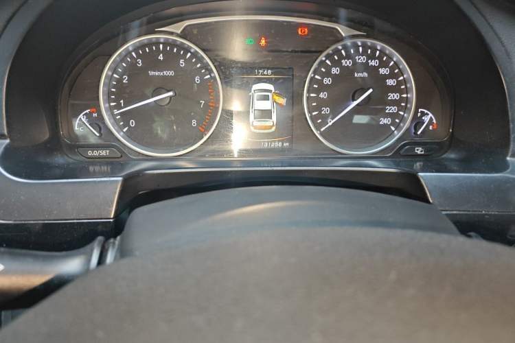 Used Geely Auto Emgrand GT 2016 1.8T Zunya Model Odometer Close Up
