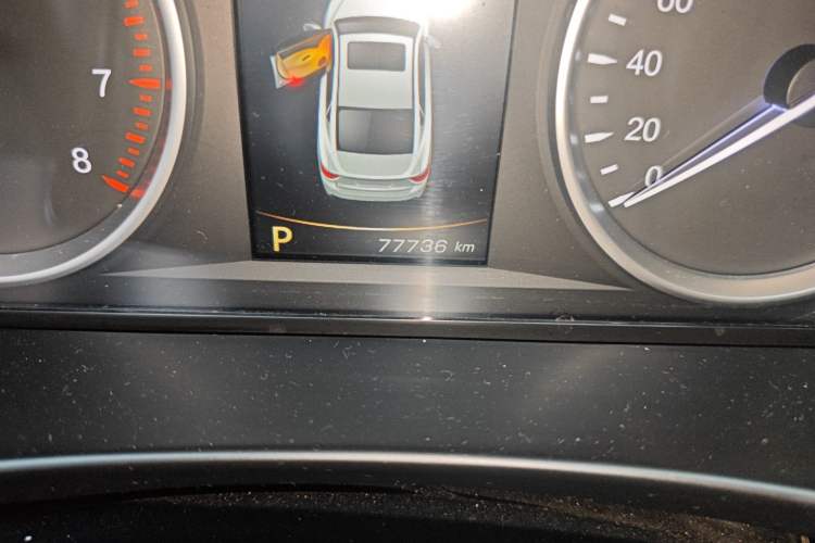 Used Geely Auto Emgrand GT 2016 2.4L Zunya Model Odometer Close Up
