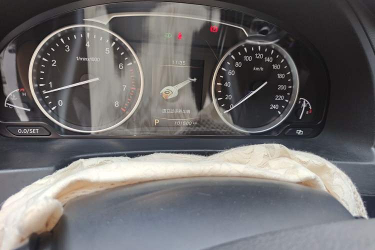 Used Geely Auto Emgrand GT 2016 1.8T Zunya Model Odometer Close Up