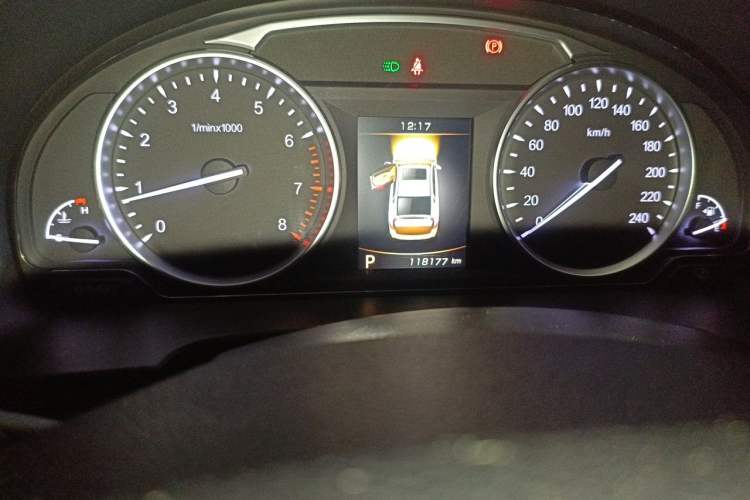 Used Geely Auto Emgrand GT 2016 2.4L Zunya Model Odometer Close Up