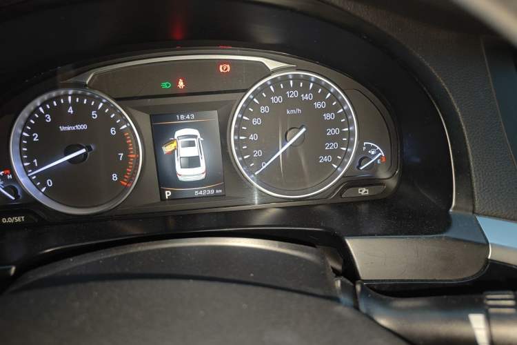 Used Geely Auto Emgrand GT 2016 1.8T Jiarui Model Odometer Close Up