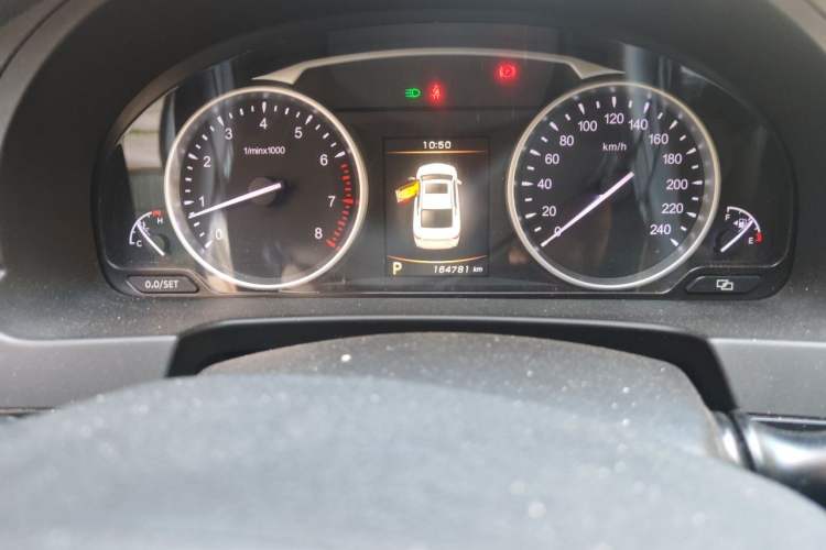 Used Geely Auto Emgrand GT 2016 1.8T Zunya Model Odometer Close Up