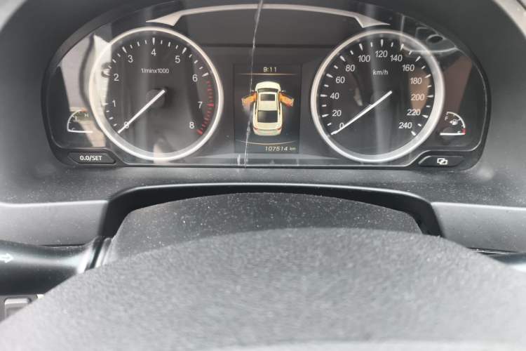 Used Geely Auto Emgrand GT 2016 2.4L Zunya Model Odometer Close Up