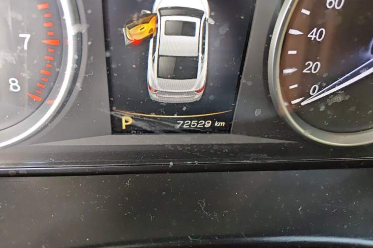 Used Geely Auto Emgrand GT 2016 2.4L Comfort Version Odometer Close Up