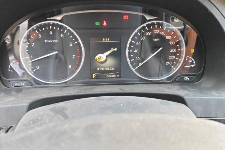 Used Geely Auto Emgrand GT 2016 1.8T Zunya Model Odometer Close Up