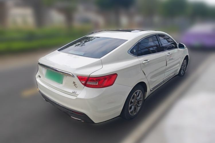 Used Geely Auto Emgrand GT 2016 2.4L Zunya Model Rear Right 45 Deg