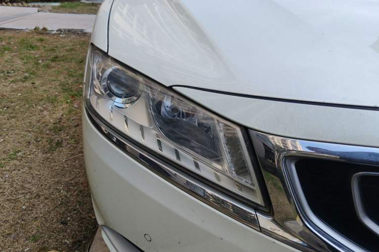 Used Geely Auto Emgrand GT 2016 1.8T Zunya Model Right Front Headlight