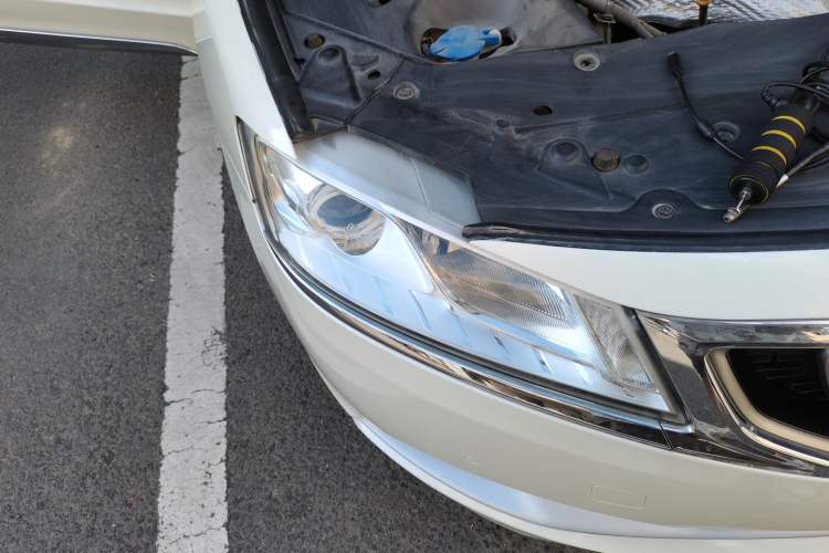 Used Geely Auto Emgrand GT 2016 2.4L Zunya Model Right Front Headlight